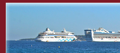 Die Cote d' Azur, im Hintergrund eine der vielen Inseln vor der Cote d' Azur, Bild 1 von 6