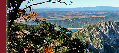 der Fluss Verdon schlängelt sich durch die Schluchten des Gorge du Verdon, Bild 3 von 6