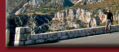 fantastische Aussicht der Besucher des Gorge du Verdon, Europas Grand Canyon, Bild 5 von 6