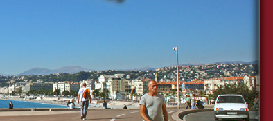 Sonnenuhr in Nizza und Sitzgelegenheit mit Blick auf Nizza, Bild 4 von 6