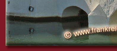 Port Gimaud, Haupteingang nach Port Grimaud dem Lagunenort an der Cote d' Azur, Bild 1 von 6