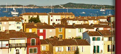 Vom Kirchturm Port Grimaud, Blick über Port Grimaud in den Golfe von Sainte-Tropez, Bild 4 von 6