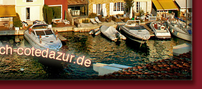 Vom Kirchturm Port Grimaud, Blick über Port Grimaud in den Golfe von Sainte-Tropez, Bild 6 von 6