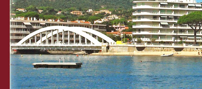 Sainte-Maxime Blick auf den Strand vom Meer und der Stadt Sainte-Maxime, Bild 3 von 6