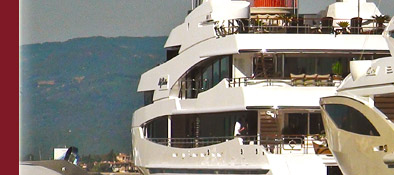 Saint-Tropez Hafen mit Super Yachten, Saint-Tropez Treffpunkt der Reichen, Bild 3 von 6