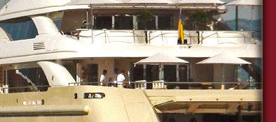 Saint-Tropez Hafen mit Super Yachten, Saint-Tropez Treffpunkt der Reichen, Bild 4 von 6