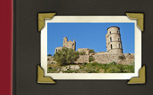 Grimaud, die Burgruine umgeben mit ihren alten Mauern ist einen Besuch wert